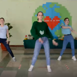 Flashmob spectaculos cu genericul: E LA MODĂ SĂ FII ECO